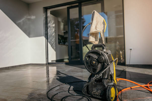 Professional Pressure Washing Services in Ives Estates, FL